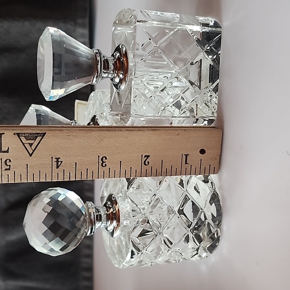 NWT. 3 Pieces of Clear Solid Decorative Look Bottles. - Picture 9 of 11